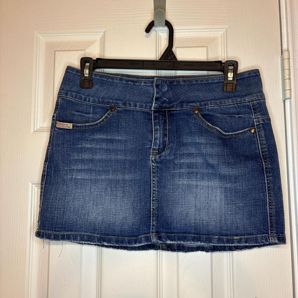 VTG 'Bubblegum' Size 11/12 Y2K Vibes Star Studded Denim Mini Skirt Vintage 2000s